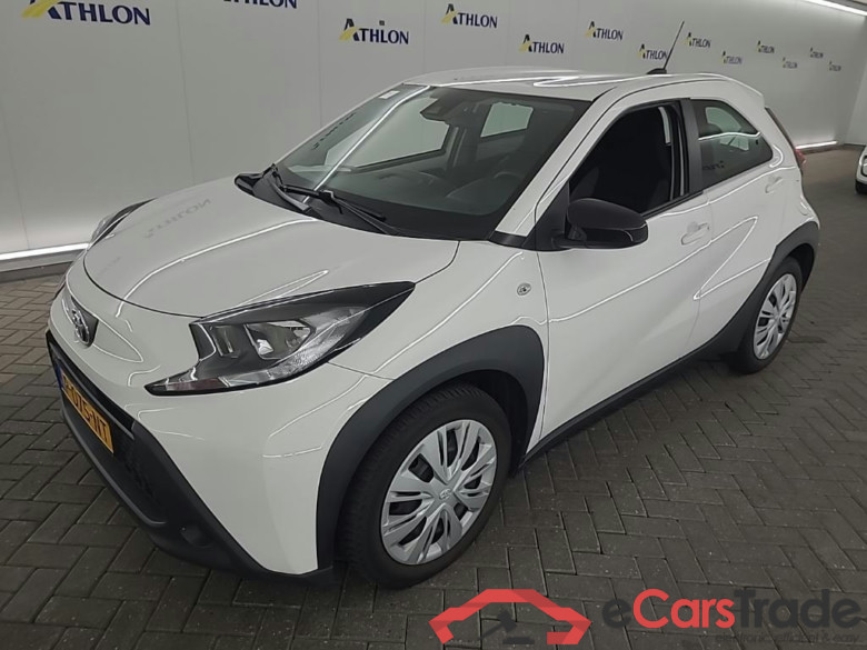 TOYOTA Aygo X 1.0 VVT-I MT play 5D 53kW #1
