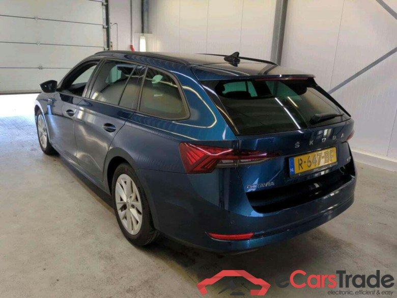 SKODA Octavia Combi 1.0 e-TSI Sport Bns #6