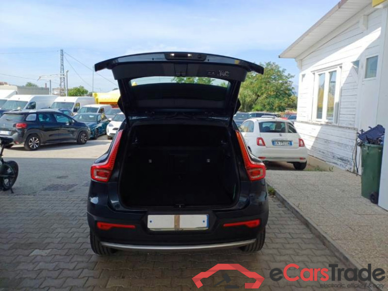 VOLVO XC40 / 2017 / 5P / SUV T4 PLUG-IN HYBRID AUTO RECH INSCRIP EXPR #5