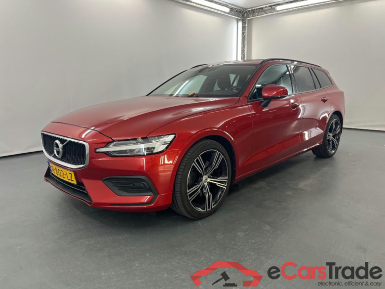 VOLVO V60 2.0 B3 Momentum Advantage #1