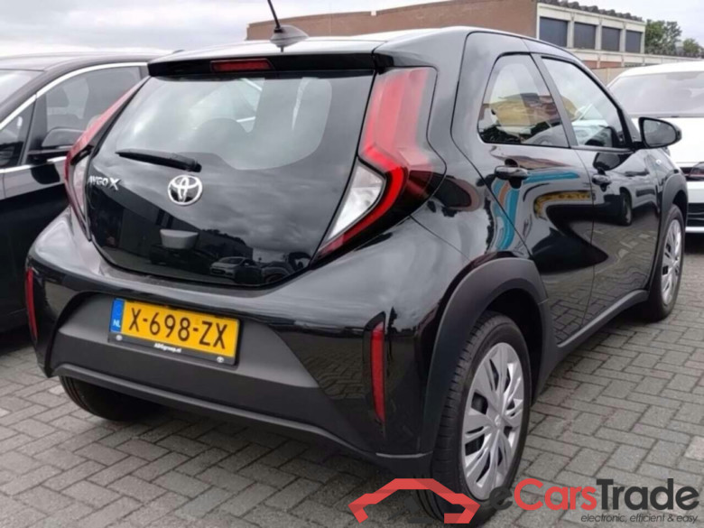 TOYOTA Aygo X 1.0 VVT-i MT Play #4