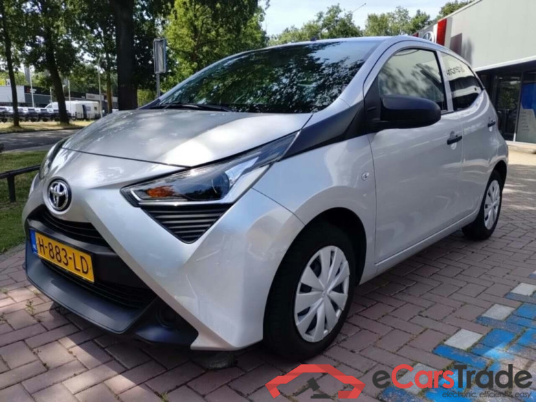 TOYOTA Aygo 1.0 VVT-i x-fun #1