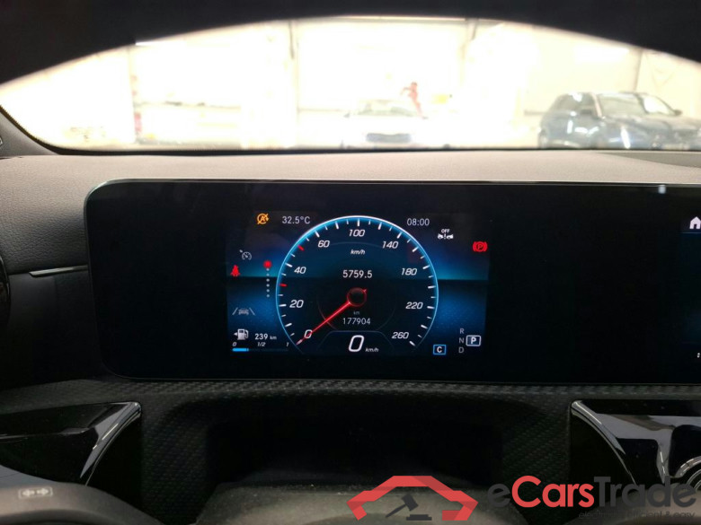 MERCEDES-BENZ Classe A Berline / 2018 / 4P / Berline A 200 d Business Line 8G-DCT #6