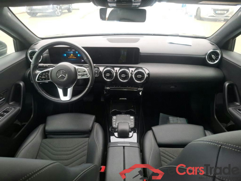 MERCEDES-BENZ Classe A Compact / 2018 / 5P / Berline A 200 d Business Line 8G-DCT #5