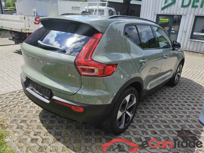 Volvo XC40 (2017->) DE - SUV5 B4 2WD EU6d, Plus Dark, (Facelift) 2022 - 2024 #3