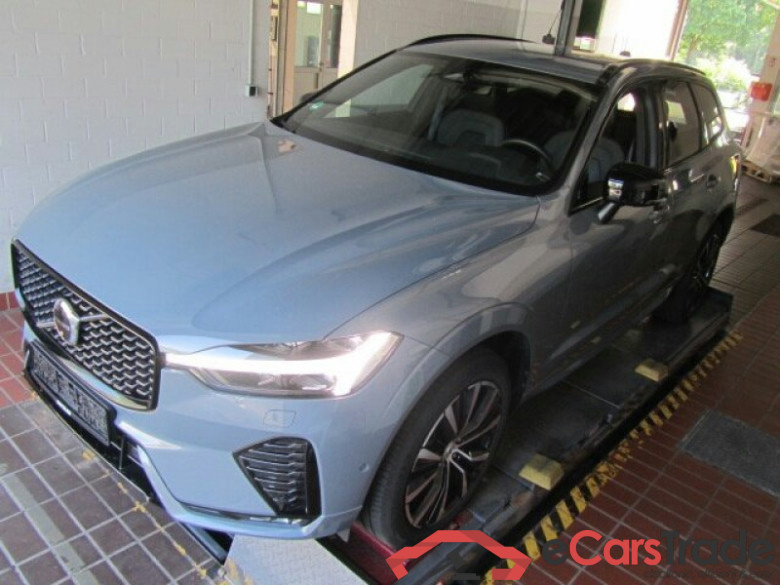 Volvo XC60 (03.2017->) DE - SUV5 B5 (Benzin) AWD EU6d, Plus Dark Mild-Hybrid, (Facelift) 2022 - 2024