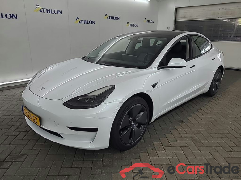 Tesla Model 3 Standard Range Plus RWD 4D 225kW