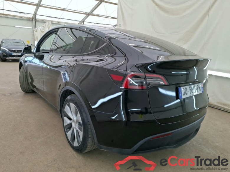 TESLA Model Y / 2021 / 5P / SUV RWD #3