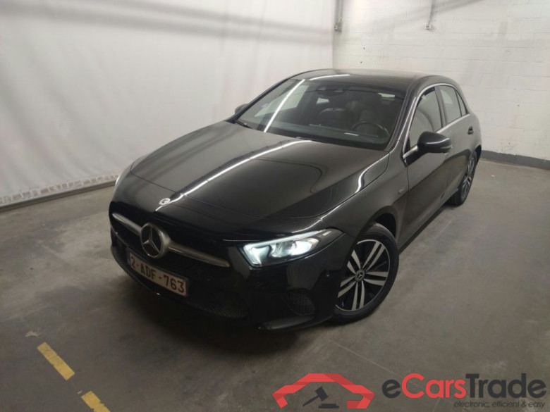 Mercedes-Benz A-Klasse A 250 e Business Solution 5d