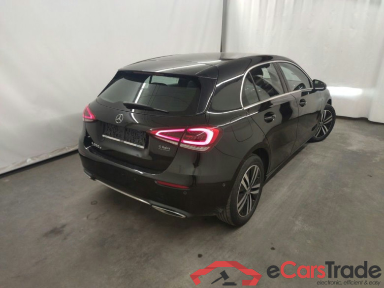 Mercedes-Benz A-Klasse A 250 e Business Solution 5d #2