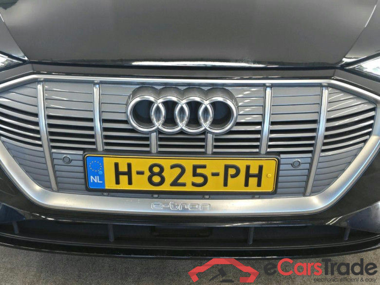 Audi e-tron 55 quattro 5d #5