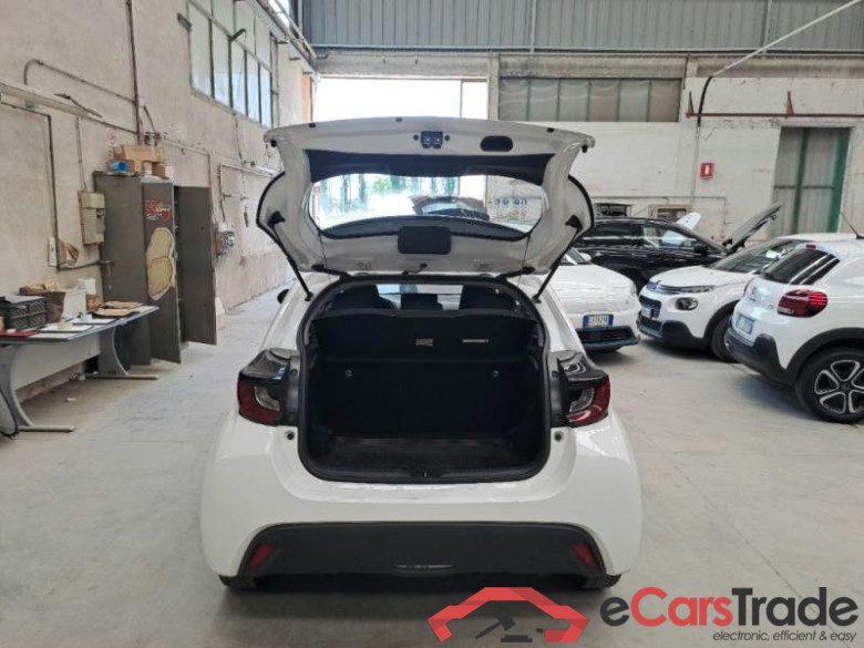 TOYOTA YARIS / 2020 / 5P / BERLINA HYBRID BUSINESS MY22 #5