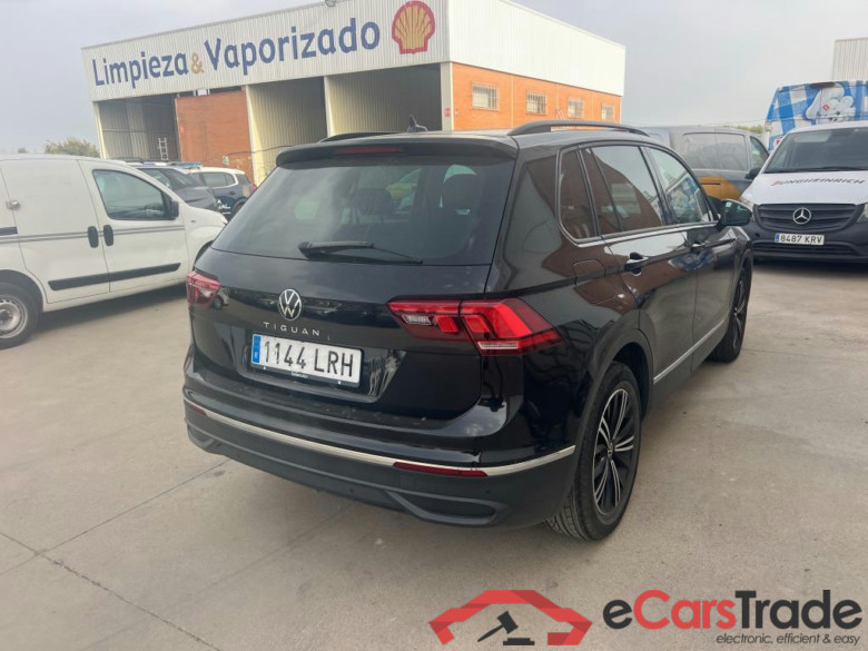 VOLKSWAGEN Tiguan / 2020 / 5P / todoterreno Life 2.0 TDI 110kW (150CV) DSG (AC2) #2