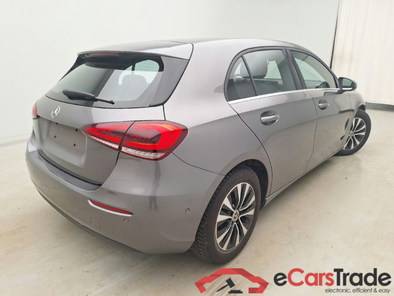 Mercedes A 180d Aut. LED Widescreen Navi 1/2 Sport-Leather KeylessGo Camera Klima PDC ... #3