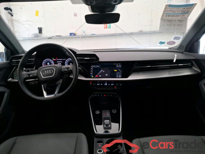 AUDI A3 Sportback / 2020 / 5P / Berline 35 TFSI 150 MHEV S Tronic Design Luxe #5