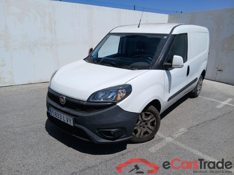 FIAT Doblò Cargo/2015/4P/furgón derivado de turismo Cargo SX 1.6 Mjet 66kW (90CV) (AC) #1
