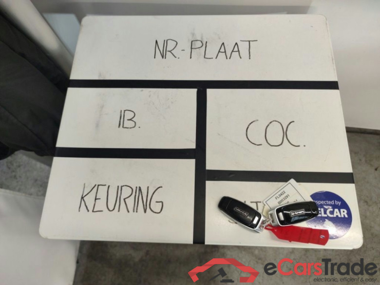AUDI E-TRON 95 kWh 55 408 Quattro S line 5d #4