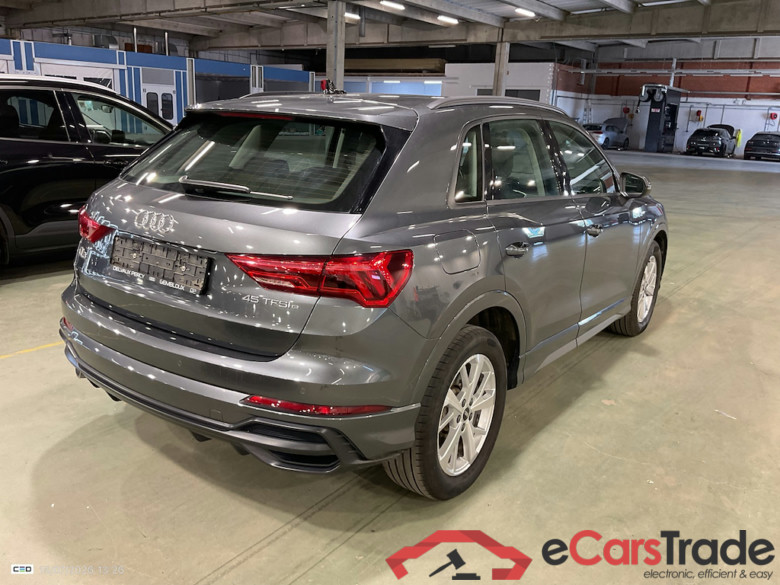 AUDI Q3 1.4 45 TFSI E S TRONIC S LINE #4
