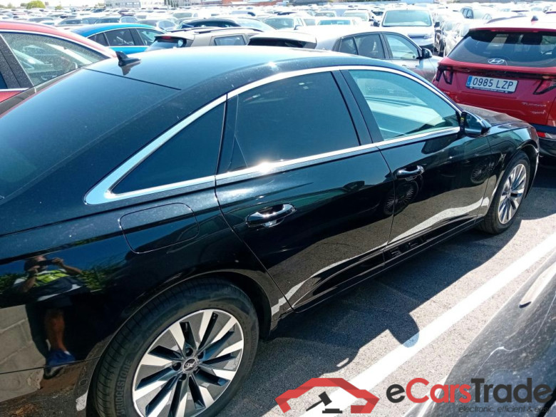 AUDI A6 / 2018 / 4P / sedán 50 TFSIe quattro S tronic Sport #2