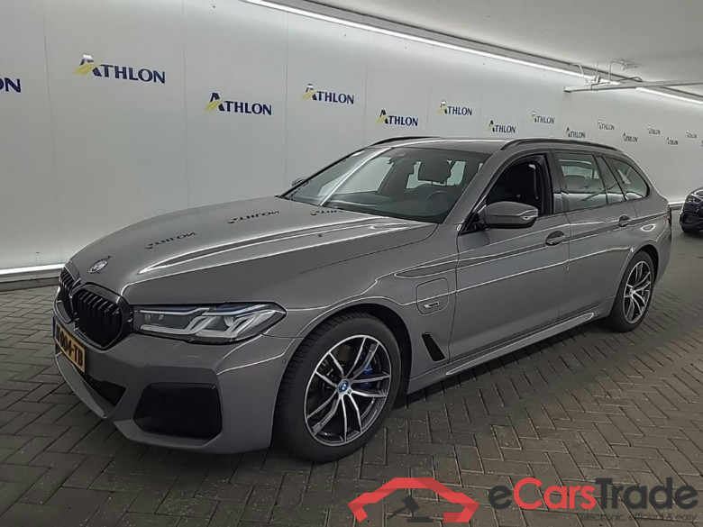 BMW 5-serie Touring 530e Business Edition Plus 5D 215kW #1