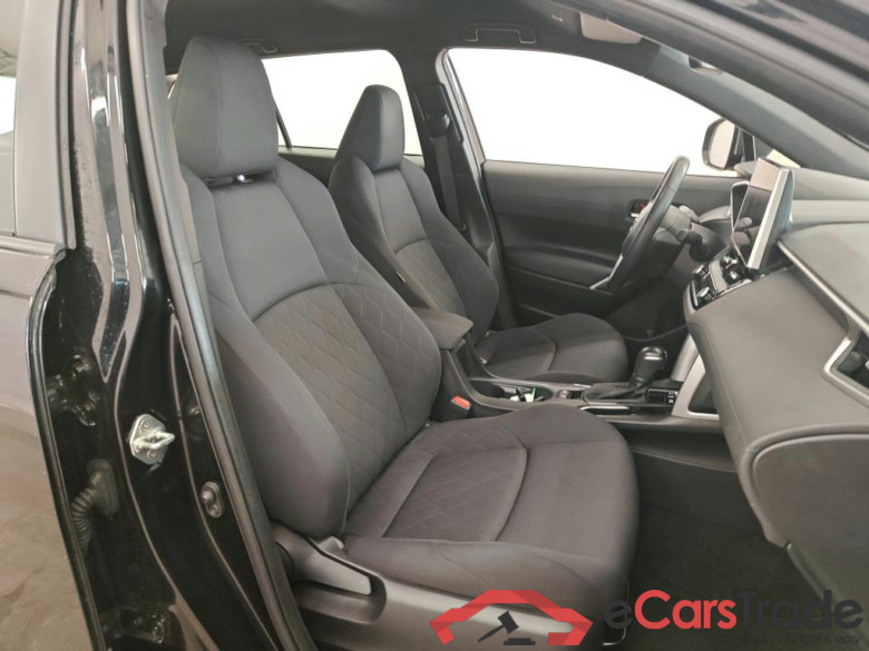 Toyota Corolla Cross 2.0 High Power Hybrid Active Automaat 5d #3