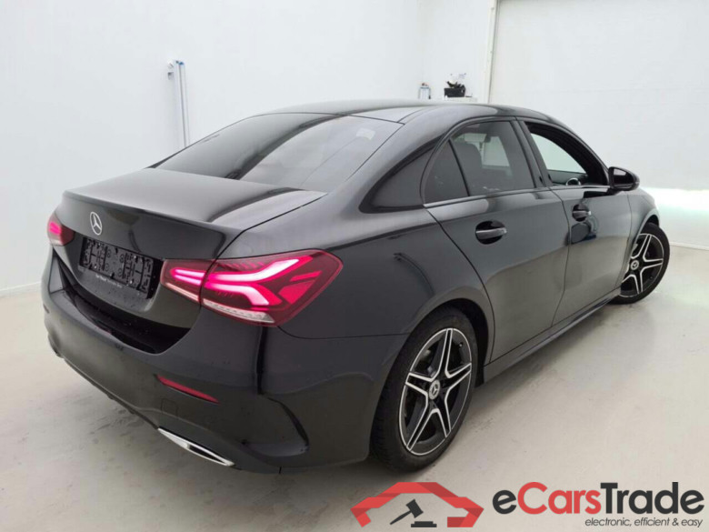 MERCEDES-BENZ A-KLASSE LIMOUSINE 1.3 180 7G-DCT AMG LINE #2