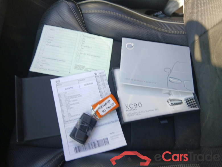 VOLVO XC90 / 2019 / 5P / todoterreno 2.0 T8 AWD Recharge R-Design Auto #5