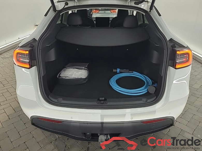 Tesla Model Y Long Range Dual Motor AWD 5D 378kW #5