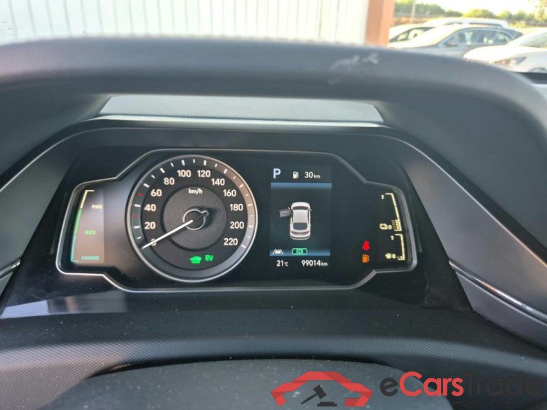 HYUNDAI IONIQ / 2019 / 5P / berlina con portón 1.6 GDI HEV Klass DCT #4