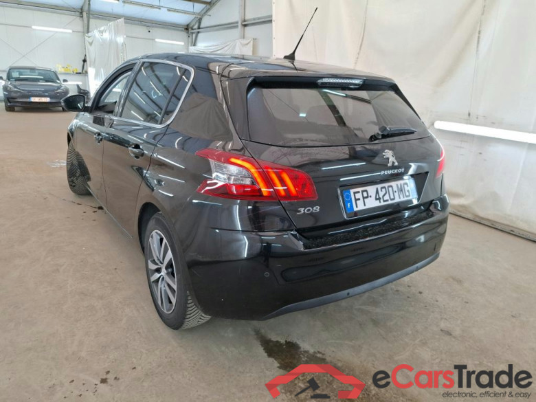 PEUGEOT 308 / 2017 / 5P / Berline Puretech 130 S&S EAT8 Allure #2