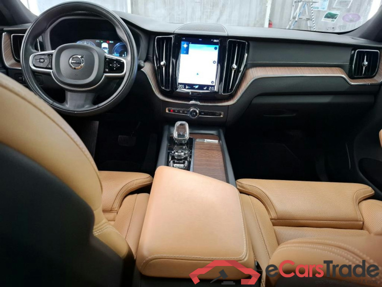 VOLVO XC60 / 2017 / 5P / SUV Rchrg T6 340 GT 8 Inscr Luxe #6