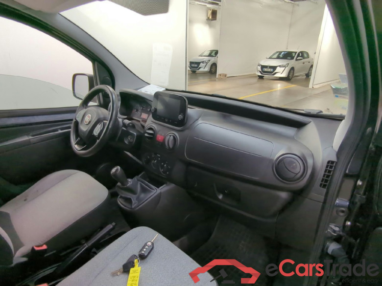 FIAT Fiorino / 2016 / 4P / Fourgonnette 1.3 Multijet 95 Pro Lounge #5