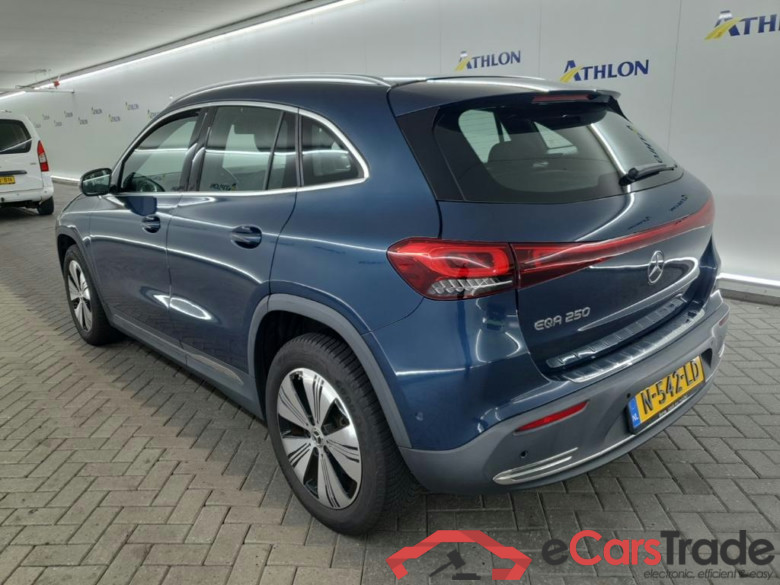 MERCEDES-BENZ EQA 250 Business Solution Luxury auto 5D 140kW #4
