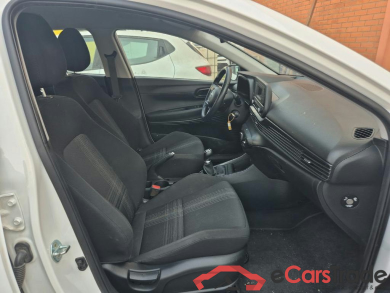 HYUNDAI Bayon / 2021 / 5P / todoterreno 1.2 MPI Essence #6