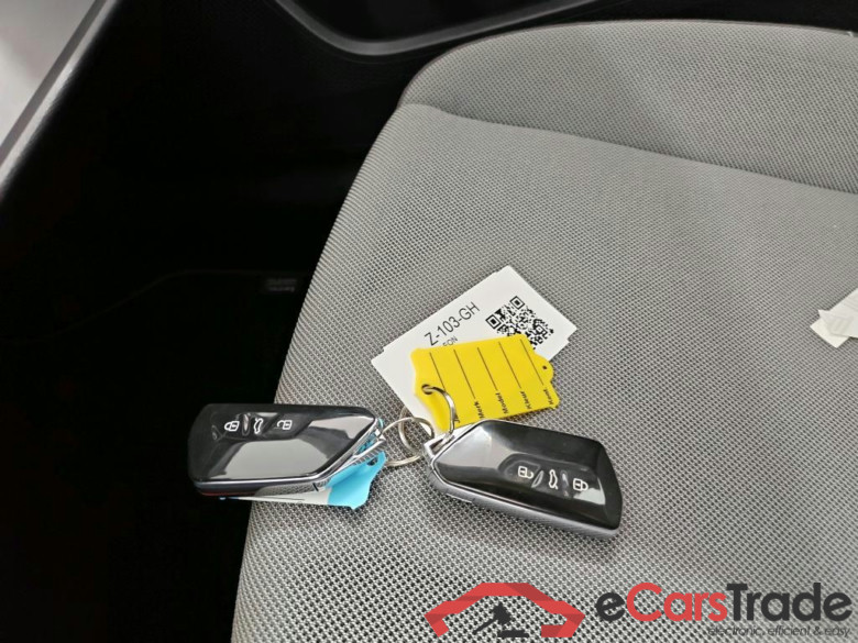 SEAT LEON 81 kW #6