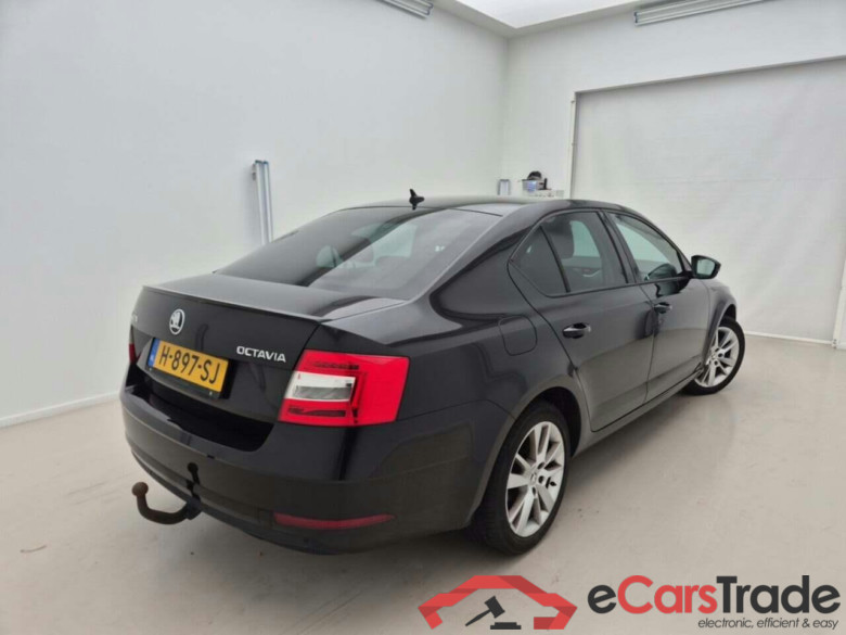 SKODA Octavia 1.5 TSI Bns Edition #2