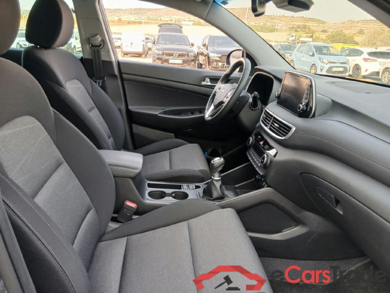 HYUNDAI Tucson / 2018 / 5P / todoterreno 1.6 CRDI 85kW (116CV) 48V Tecno 4X2 #6