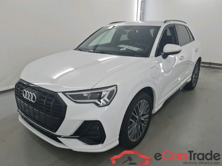 AUDI Q3 1.4 45 TFSI E S TRONIC S LINE #1