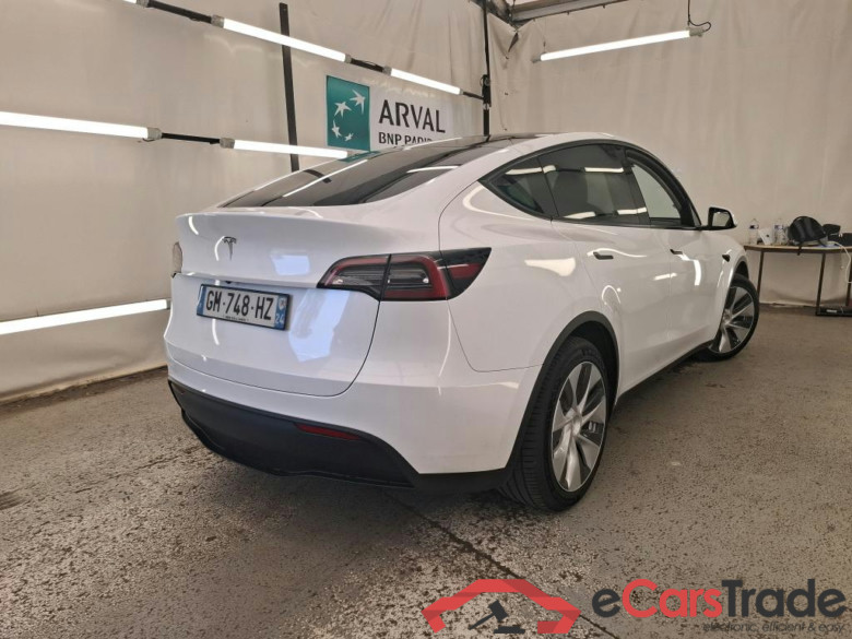 TESLA Model Y / 2021 / 5P / SUV RWD #4
