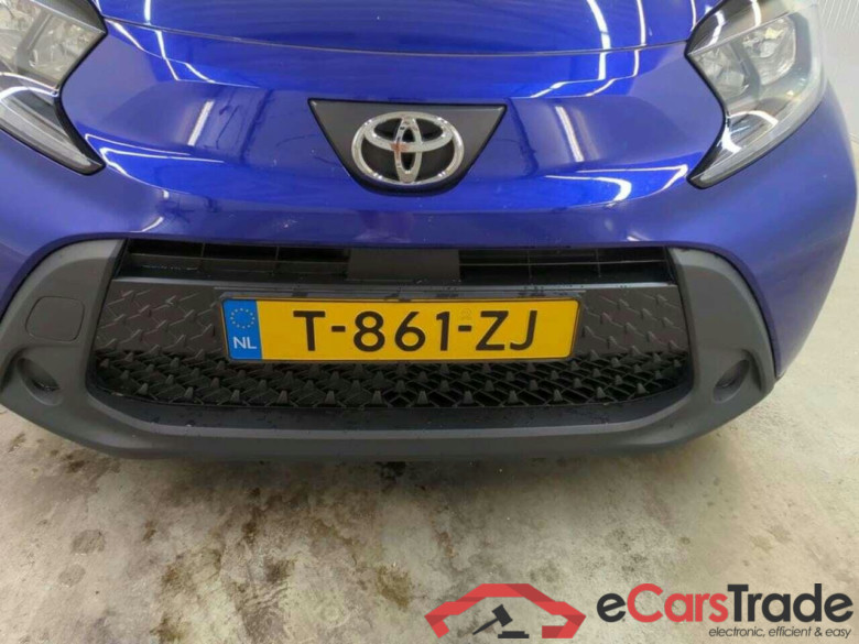 TOYOTA Aygo X 1.0 VVT-i MT Play #4