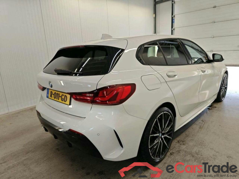 BMW 1-serie 118i Bns Edition #2