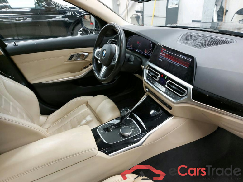 BMW - BMW 3 TOURING 318dA 136PK Business Edition Advantage & Pack Business Plus With Vernasca Sport Seats & Heated Front & Rear & Harman Kardon &  Active Cruise Control & Towing Hook #3