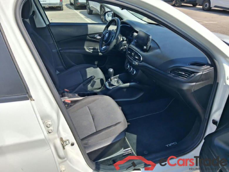 FIAT Tipo / 2020 / 4P / sedán Sedan City Life 1.3 Mjet Diesel 70kW #6