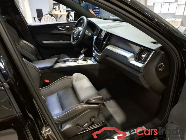Volvo XC60 (03.2017->) DE - SUV5 B5 (Benzin) AWD EU6d, Ultra Dark Mild-Hybrid, (Facelift) 2023 - 2024 #4