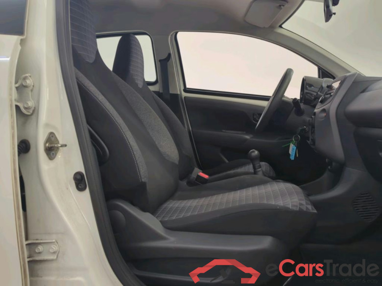 Peugeot 108 Active 1.0 e-VTi 72pk 5d #3