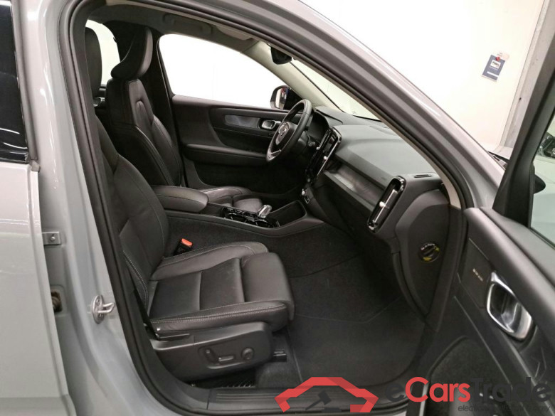 VOLVO - VOL XC40 T5 PHEV 261PK  Plus Dark Design With Climatic & Navigation & Heated Arianne Leather Seats & Cruise Control & Park Sensors Front & Rear  * HYBRID * #3