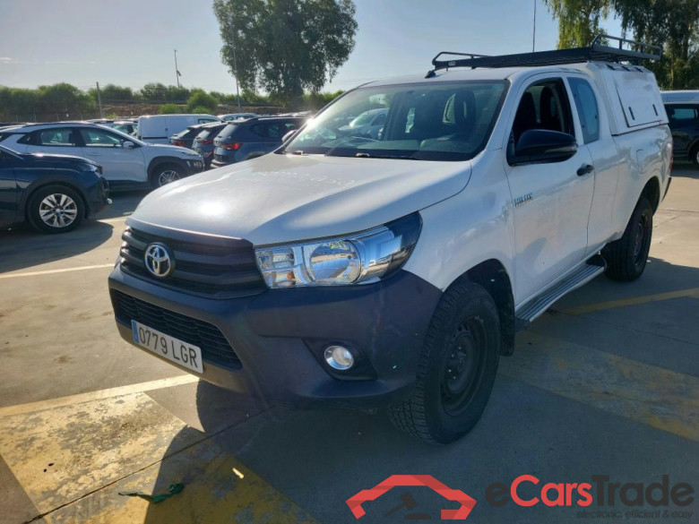 TOYOTA Hilux / 2016 / 2P / pickup 2.4 D-4D Cabina Extra GX #1