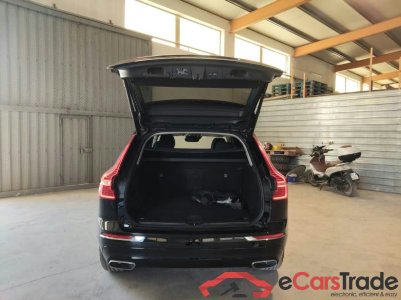 VOLVO XC60 / 2017 / 5P / SUV T6 PLUG-IN AWD AUTO RECHARGE INS. EXP #5