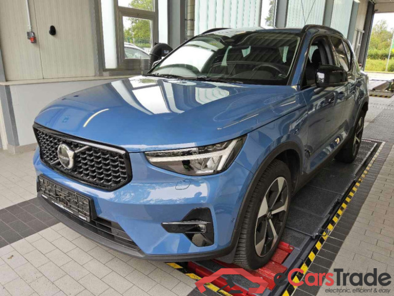Volvo XC40 (2017->) DE - SUV5 B4 2WD EU6d, Plus Dark, (Facelift) 2022 - 2024 #1