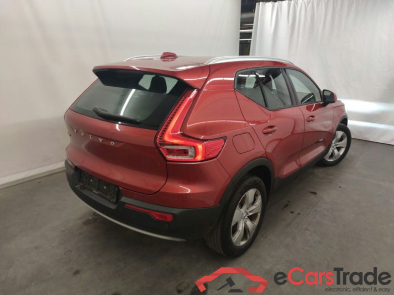 Volvo XC40 T3 Geartronic Momentum Pro 5d #2